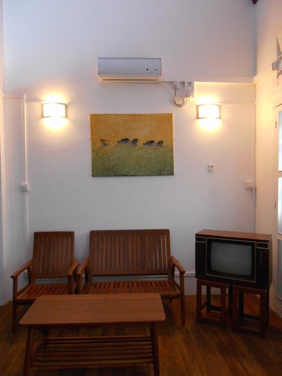 Four Rivers Youth Hostel Yangon Exterior photo